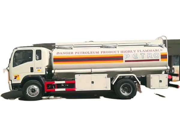 SINOTRUK HOWO 10000L Oil Tank Truck Fuel Dispenser Trucks for Sale