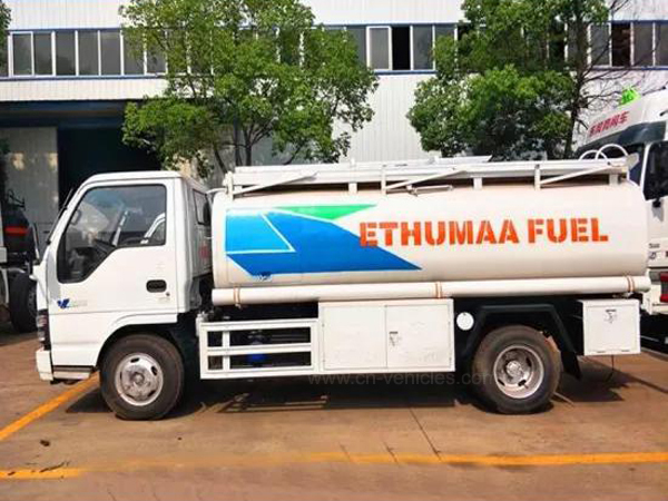 Brand New Isuzu 120HP 5cbm Fuel Dispenser Truck 5t Diesel Refueller Tanker Haiti for Sale