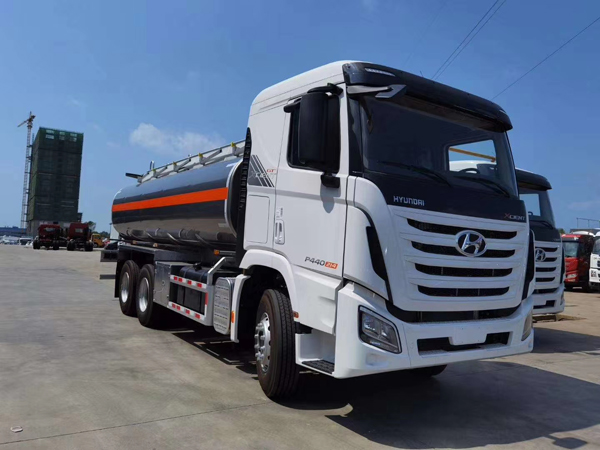 Hyundai 4,500liters to 22,000liters Capacity Oil Fuel Tanker Truck with flow meter and hose reel