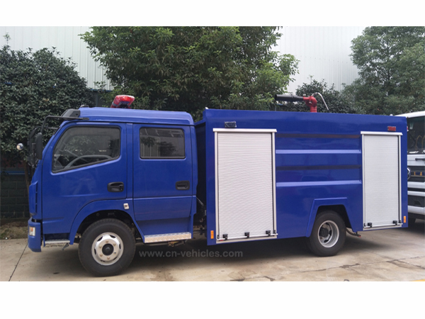 Dongfeng DFAC Double Cab LHD or RHD Cummins Engine 190HP 3400 Liters Water and 600 Liters Foam Tanker Fire Engine For Sales
