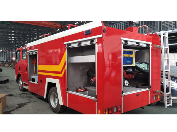Isuzu FTR 8000cbm Foam Fire Fighting Truck for Sale