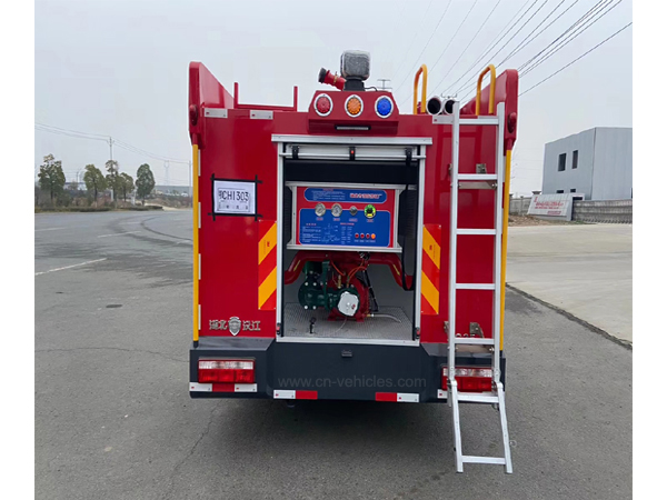 Dongfeng DFAC Double Cab 5000 Liters 5 cbm Fire Fighting Truck For Sales