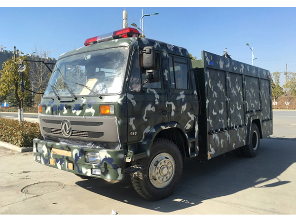 8 Tons Dongfeng Dry Powder RHD Fire Fighting Truck For Army Use