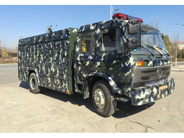 8 Tons Dongfeng Dry Powder RHD Fire Fighting Truck For Army Use