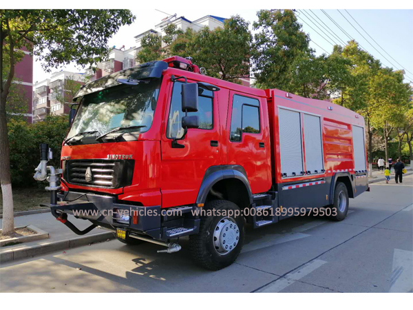 HOWO Sinotruck 9000 Liters Foam and Water Fire Flighting Truck For Sales