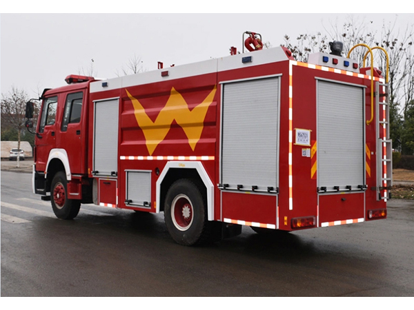 10000L Sinotruk HOWO Heavy Duty Water Foam Tank Fire Rescue Fighting Truck Fire Engine