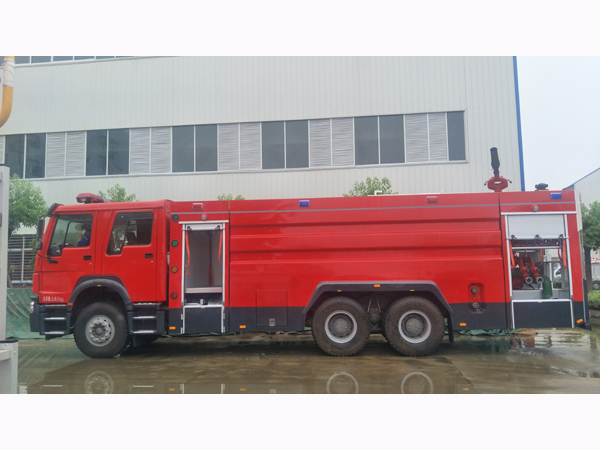 Sinotruck howo Heavy Duty 12000liters Water Tanker 4000liter Foam Tanker Fire Fighting Engine