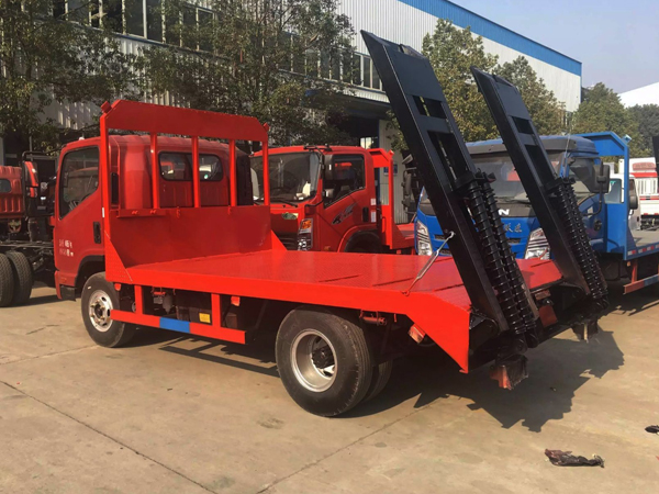 3 Ton Dongfeng Low Bed Loading Excavator Loader Trailer Truck 