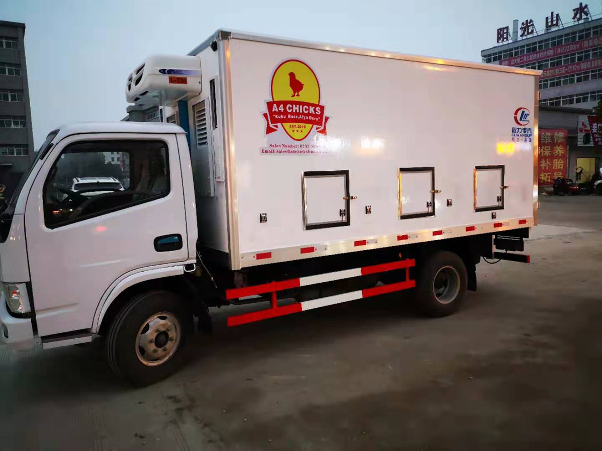 Dongfeng 3 Ton Van Chicks Transported Truck with Colling Reefer And Adjusted Temperature Freely 