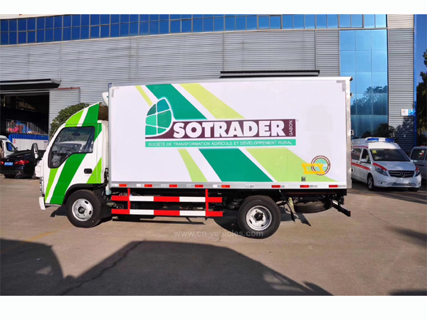 Isuzu 3 Ton 5 Ton 10 Ton Freezer Truck Refrigerator Truck Refrigerated Truck We Export to Gabon