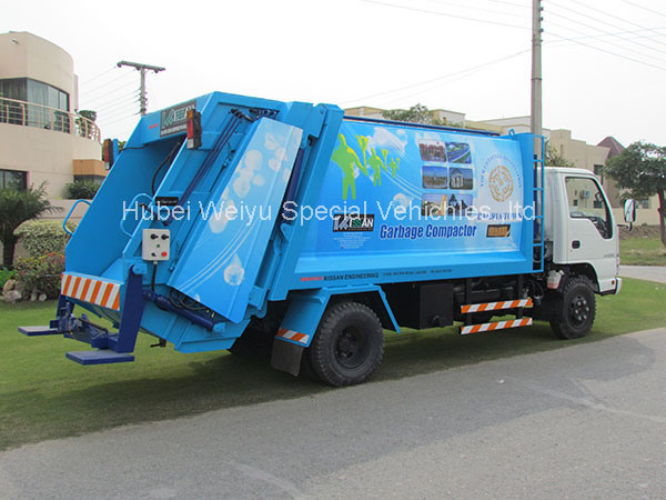Isuzu 4cbm and 7cbm Garbage Compactor Truck for Sale
