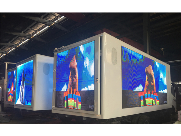 Outdoor 3 Sides LED Display Box Mobile LED Screen Wall for Sale in The United State