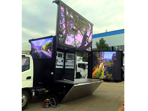 High Brightness Outdoor Digital LED Billboard Box Mounted on Truck Exported to USA