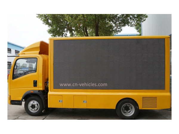 HOWO High Definition LED Advertising Vehicle with Scrolling Light