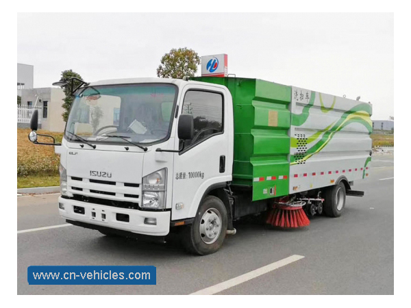 ISUZU 700P Multi Function Road Washing And Sweeping Truck