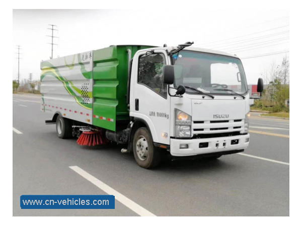 ISUZU 700P Multi Function Road Washing And Sweeping Truck