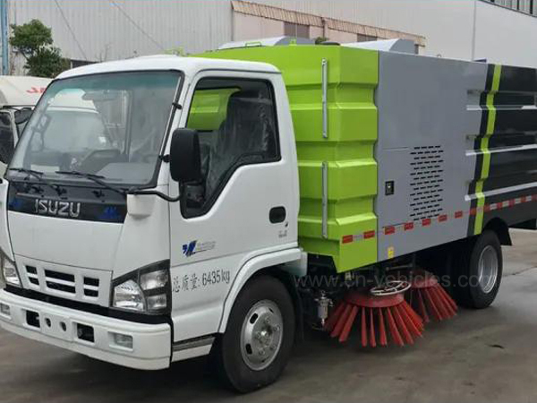 ISUZU 5.5cbm 75hp Diesel Small Street Sweeper Truck For Cleaning Road