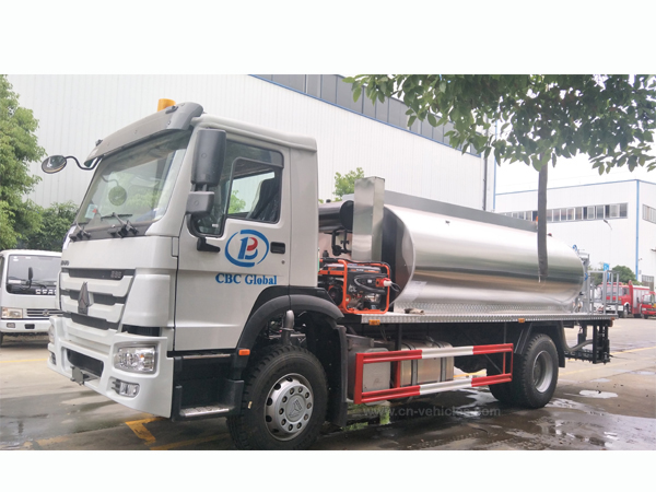 Sinotruck howo 10 tons Asphalt Distribution Truck Bitumen Tank Truck