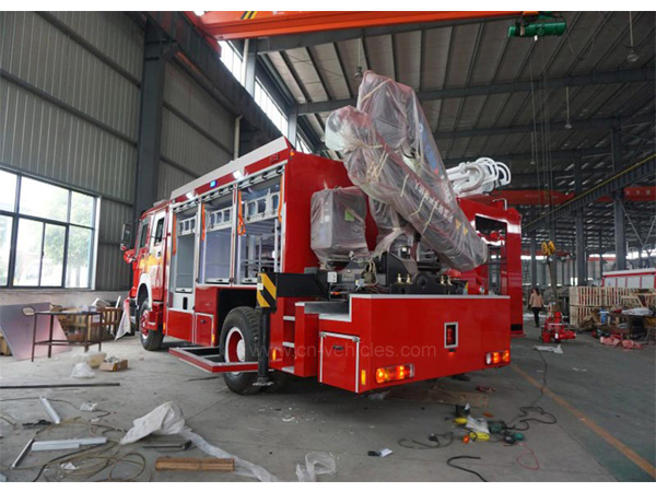 Fire Rescue Truck With 10 Ton Xcmg Crane