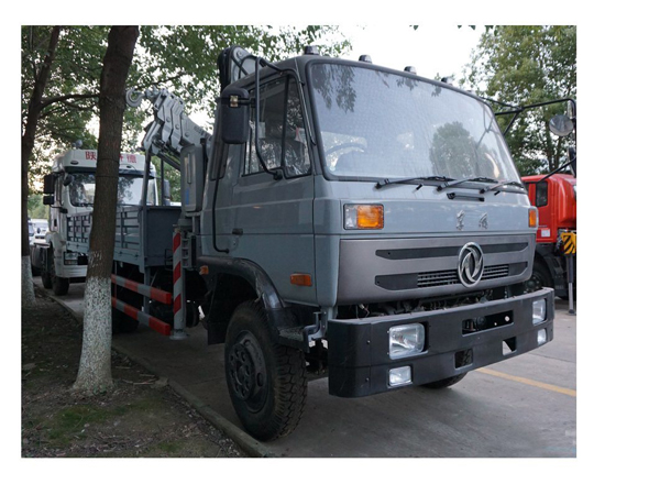 Dongfeng 3.5 Ton Folding Crane Truck for Sale