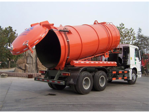 Sinotruk HOWO Vacuum Suction Truck With Jetting Cleaning KEG Pipe Nozzle 12m3 Tanker