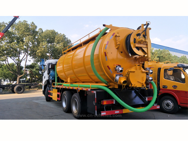 Dongfeng Cummis Engine 22cbm Septic Sewer Truck  With Vacuum Tanker For Sale