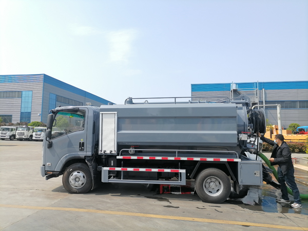 ISUZU 5000Liter High Pressure Vacuum Tanker Combination Sewer Flushing Cleaning Jetting Truck 