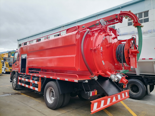 ISUZU FVR Pipeline Dredging Vehicles For Dredge Well With Automatic Telescopic Tube