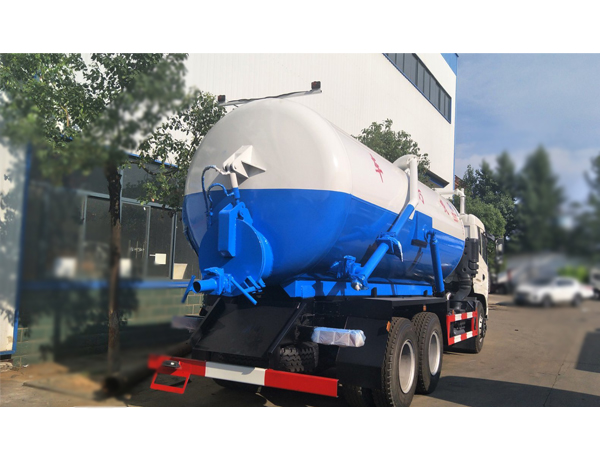 Dongfeng 20cbm Vacuum Suction Sewage Truck for Sales