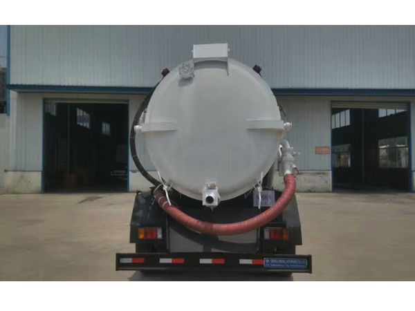 Isuzu FTR 205HP 12000 Liters Vacuum Suction Sewage Fecal Truck