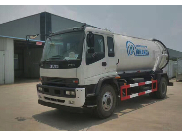 Isuzu FTR 205HP 12000 Liters Vacuum Suction Sewage Fecal Truck