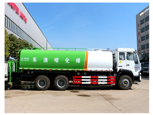 18 Cbm HOWO Water Tank Truck for Transport or Sprinkler Acetone