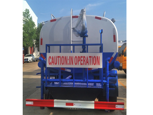 Dongfeng DFAC  3000 Gallons to 10000 Gallons Water Trucks for Sales