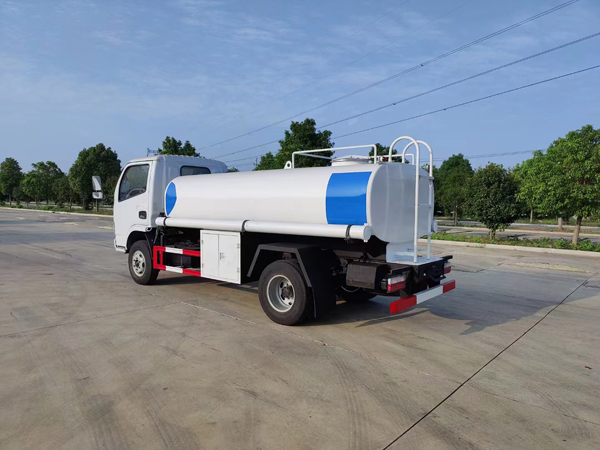 CLW brand 5000liter SS Clean Potable Drink Bulk Water Delivery Truck For Outdoor Occasion
