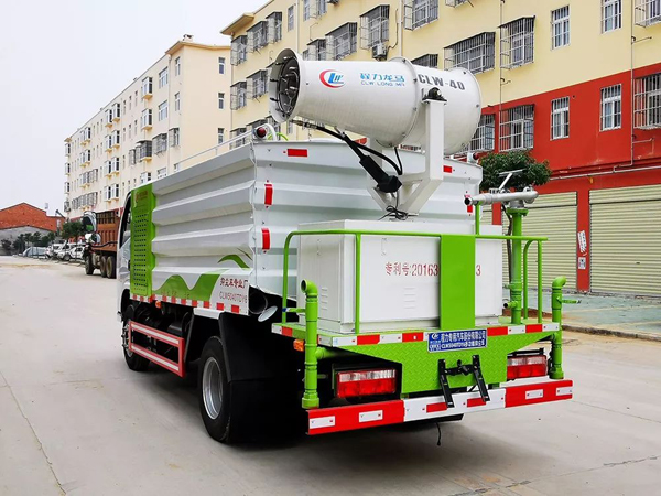 Dongfeng dfac 4500liters capacity 30m Cannon City disinfectants vehicles with Weichai  Engine