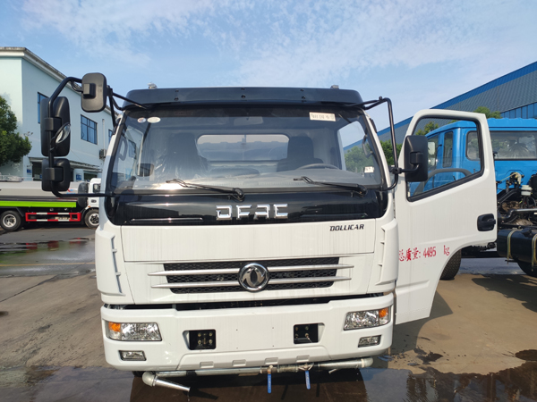 DONGFENG DOLLICAR 5CBM Water Spray Sprinkle Bowser Truck With Sprinkling Wagon Tanker 