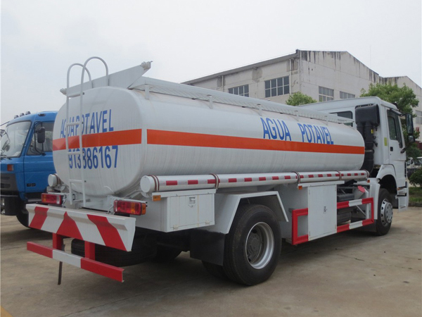 Sinotruck Howo 10 Cbm 266hp Euro 2 Water Spraying Tanker Truck For Washing Various Road