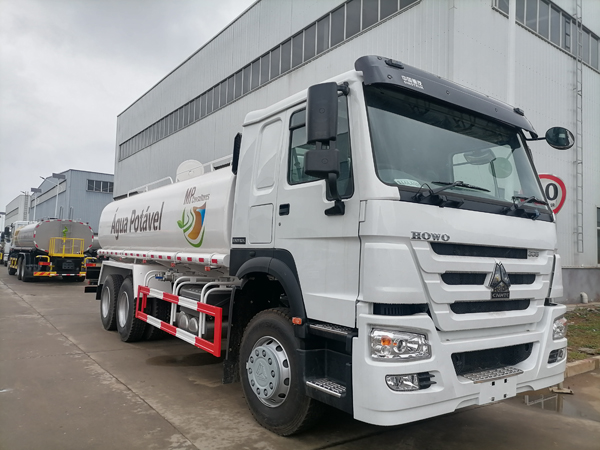 Sinotruck howo 16000liter SS304 Mobile Tanker Drink Potable Water Transport Truck