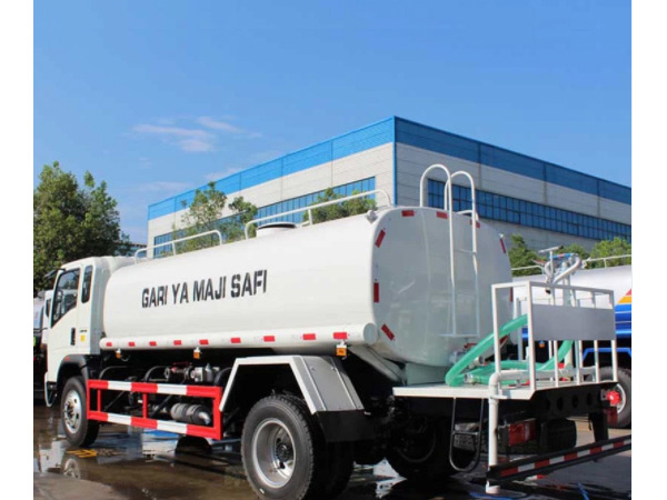 Sinotruk HOWO 6 Wheel 10000 Liter 10m3 Water Sprinkler Tank Truck