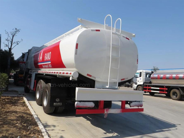 25cbm 25000 Liters Sinotruk HOWO Fuel Tank Truck Oil Truck Oil Tank Truck