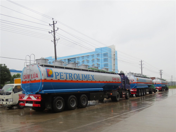 45000liters Carton Steel 3 Fuwa Axle 6 compartment Fuel Oile Tanker Semi Trailer With Jost loading legs and Kingpin