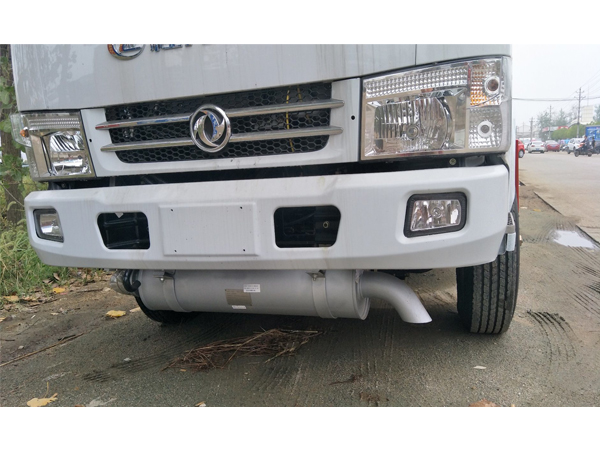 Dongfeng DFAC Chinese 16 Cubic Meter Fuel Oil Tanker Truck Capacity
