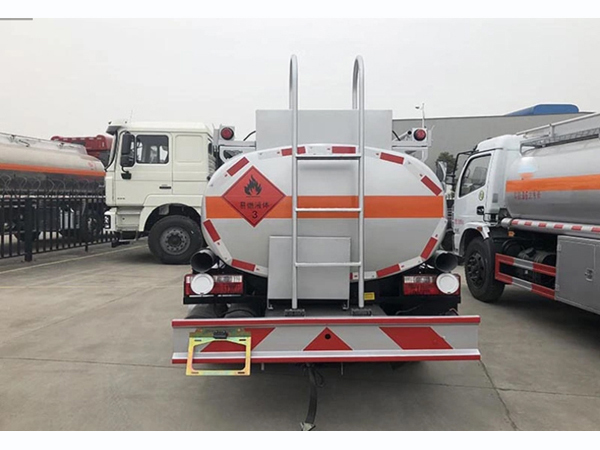 Forland 5cbm 6 wheels Rhd Fuel Oil Dispenser and Delivery Tank Truck Petrol Diesel Refueling Truck