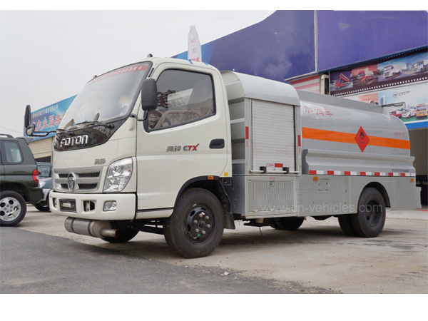 Foton 8 Cubic Meter Fuel Tanker Refueling Truck For Sales