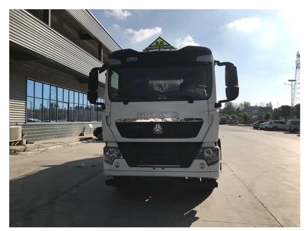 HOWO 300HP Rhd 18.9cbm 15781 Liters 13 Tons Diesel Oil Aluminum Tanker Truck for Aircraft