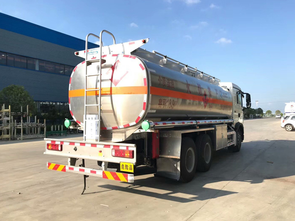 HOWO 300HP Rhd 18.9cbm 15781 Liters 13 Tons Diesel Oil Aluminum Tanker Truck for Aircraft