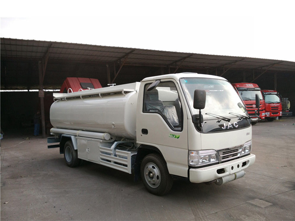 4000L JAC Gasoline Loading Truck Refueling Tank Truck for Sale