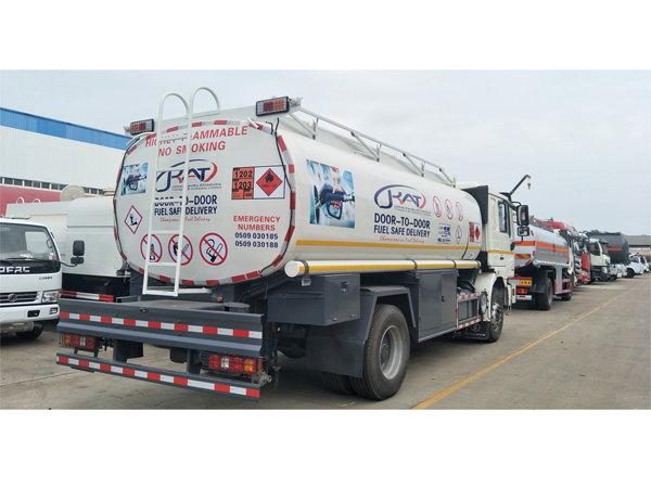Shacman 180HP 7600 Cbm Fuel Tank Truck Price