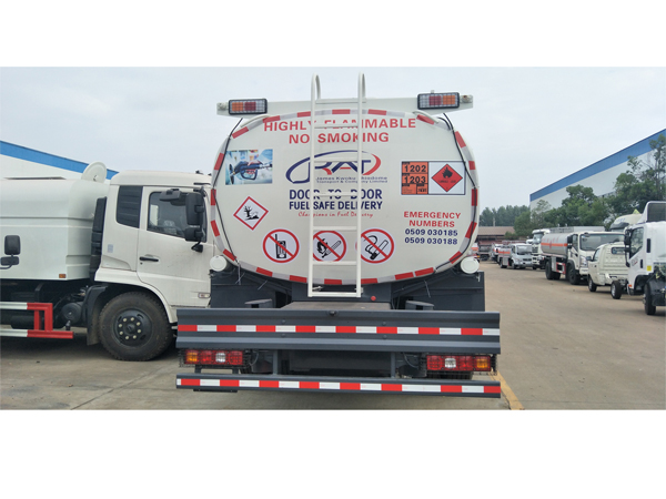 Shacman 180HP 7600 Cbm Fuel Tank Truck Price