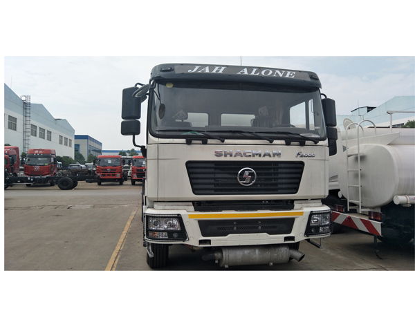 Shacman 180HP 7600 Cbm Fuel Tank Truck Price